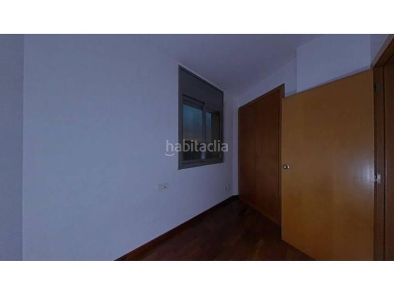 Foto e6b87167-37ca-41a6-864f-637747832cad. Etagenwohnung mit parking in Egara Terrassa