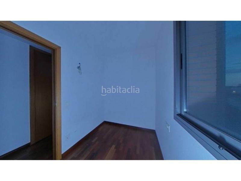Foto ebef1f77-6cb8-47b2-86c8-10059a2418a8. Etagenwohnung mit parking in Egara Terrassa