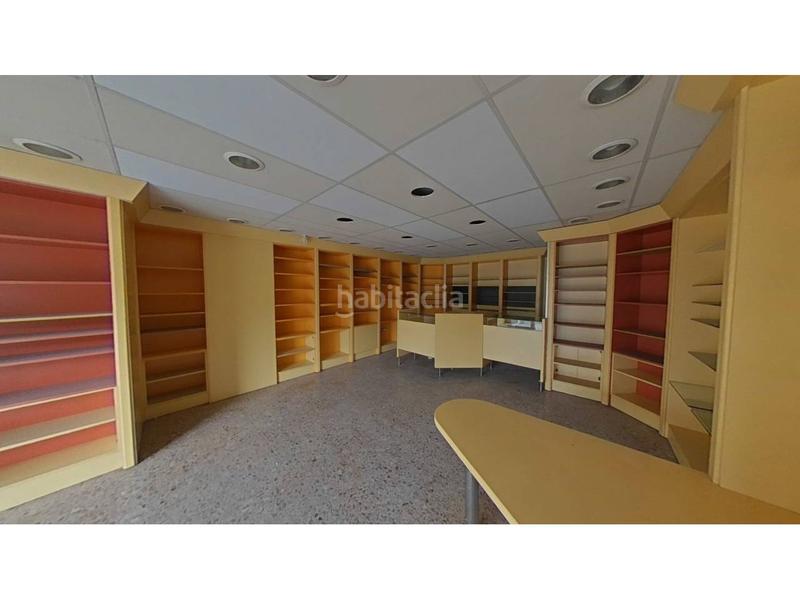 Foto 9aa2a190-3e61-4346-ae92-8350400763b8. Locale commerciale in Hostafrancs Sabadell