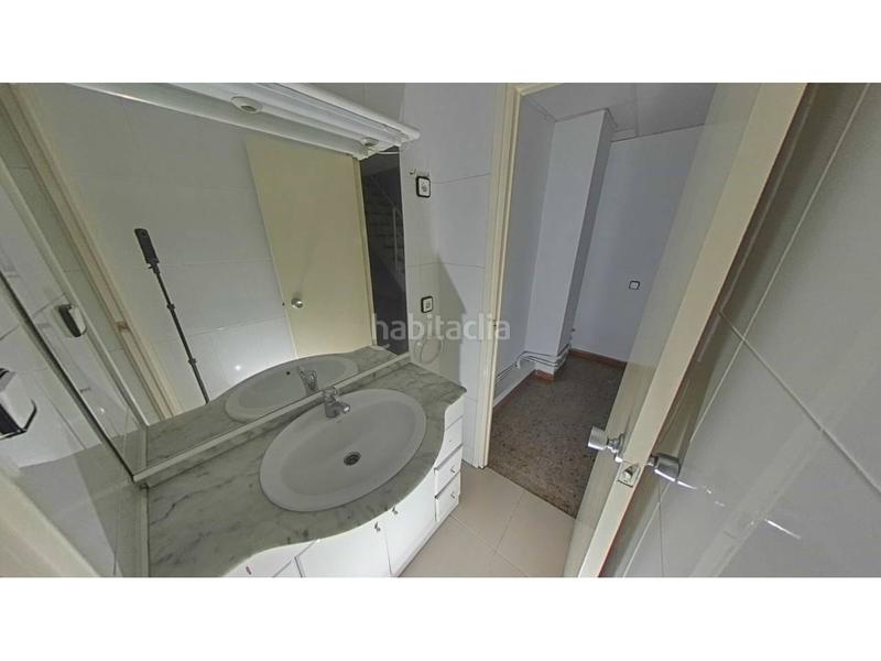 Foto d456ce05-c65a-4347-b407-68a2d2eacd8e. Locale commerciale in Hostafrancs Sabadell