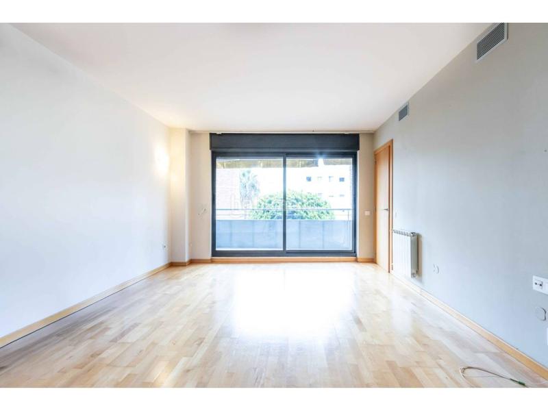 Foto cdf62526-8d4f-4500-a6f6-ebba0889d40c. Appartement avec chauffage parking dans Centre Sabadell