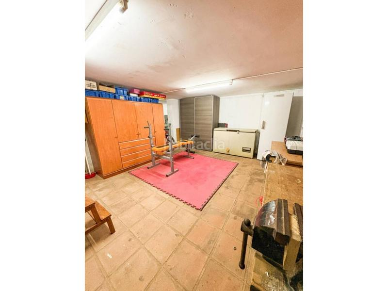 Foto 28a2397e-e76f-4dcd-84a3-abb7a79764b6. Maison jumelée avec chauffage parking dans Poble - Casc Antic Castellar del Vallès