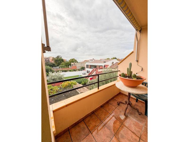 Foto 664f9da3-dcc5-417e-955b-085932ad683e. Maison jumelée avec chauffage parking dans Poble - Casc Antic Castellar del Vallès