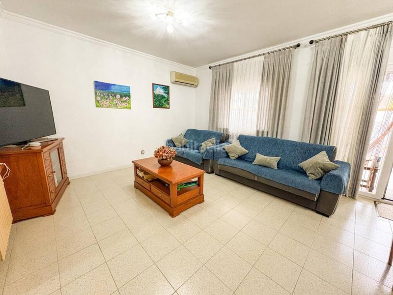 Foto bb60e561-daf5-4ce3-9a2a-1307d8bc79c8. Maison jumelée avec chauffage parking dans Poble - Casc Antic Castellar del Vallès