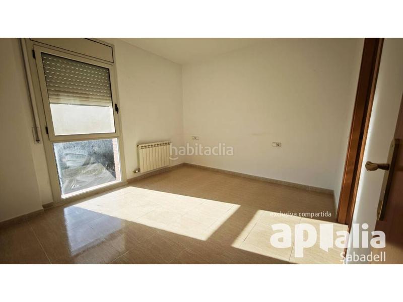 Foto 26f1a733-44ba-4926-a4dd-88211f078430. Etagenwohnung mit heizung parking in Sentmenat