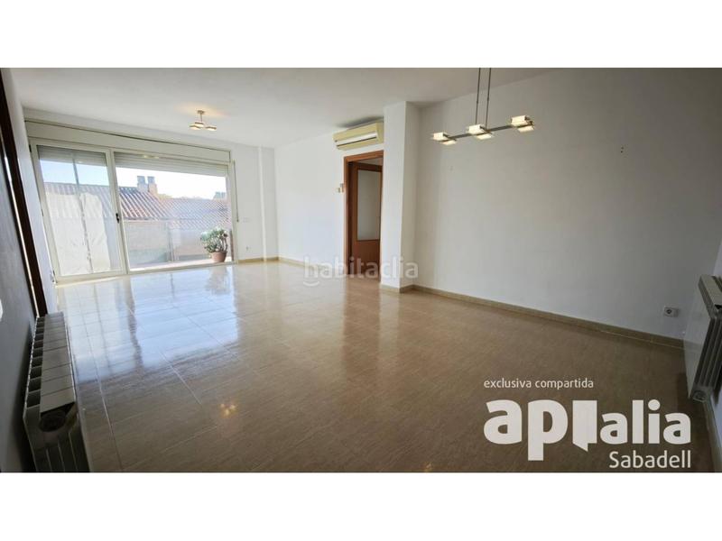 Foto 3416876e-8902-47c5-9e48-b457aa73a380. Etagenwohnung mit heizung parking in Sentmenat