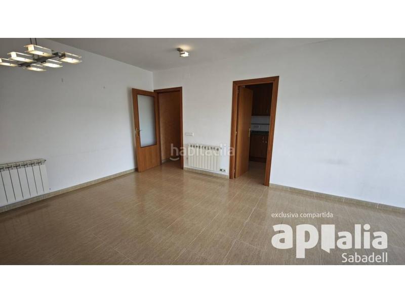 Foto 843db1a6-6a80-4bb5-9f48-06fe5c7826d4. Etagenwohnung mit heizung parking in Sentmenat