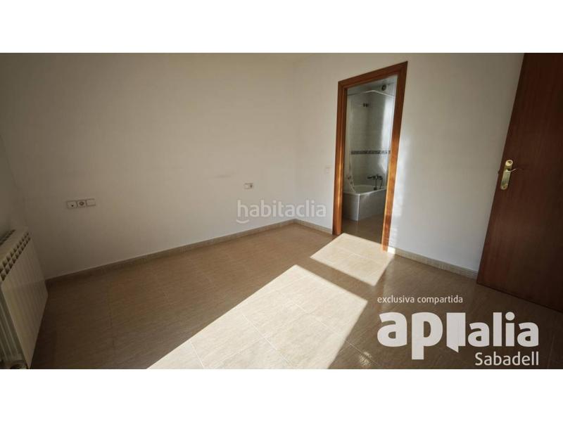 Foto f762bd71-4f64-4c73-b904-41f8839d6ab7. Etagenwohnung mit heizung parking in Sentmenat