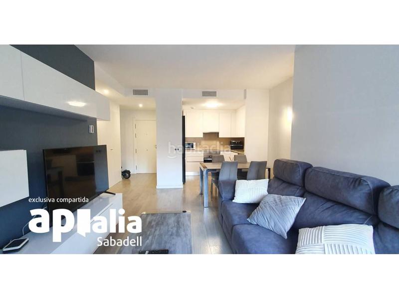 Foto a0cdd889-1876-460e-85c0-283f4f708db6. Piso  en venta en Eixamplesant oleguer08203 en Sabadell