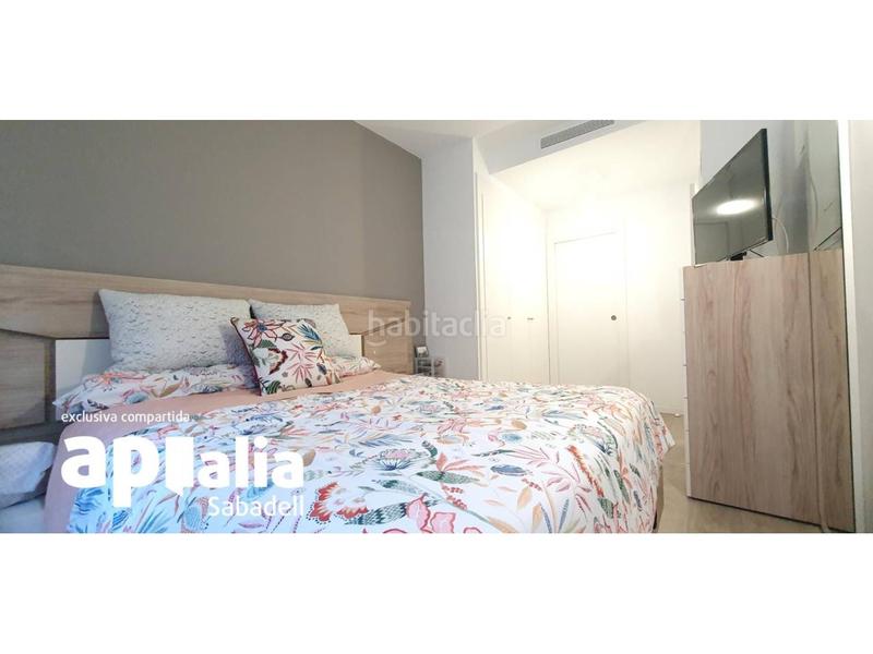 Foto c40c836f-a391-4119-8fe3-5a3cb7e8b411. Piso  en venta en Eixamplesant oleguer08203 en Sabadell