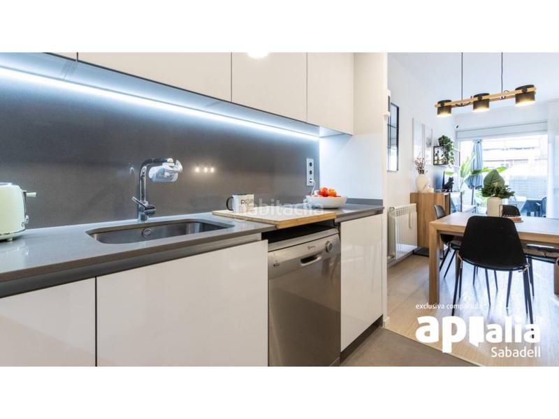 Foto 100e44e5-3288-4343-9009-8b86bb6cd32d. Etagenwohnung mit heizung parking pool in Eixample Sabadell