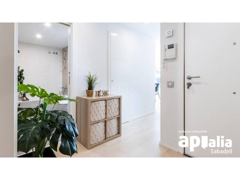 Foto 608a642b-6454-49b0-a9b4-7190fd3686a1. Etagenwohnung mit heizung parking pool in Eixample Sabadell