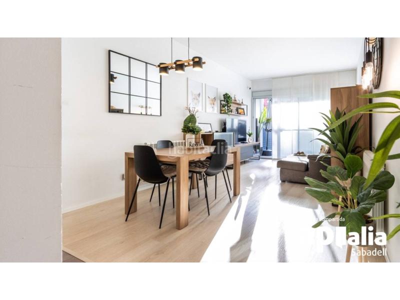 Foto a94583e2-a8fc-4f18-870f-a430f5ff9194. Etagenwohnung mit heizung parking pool in Eixample Sabadell