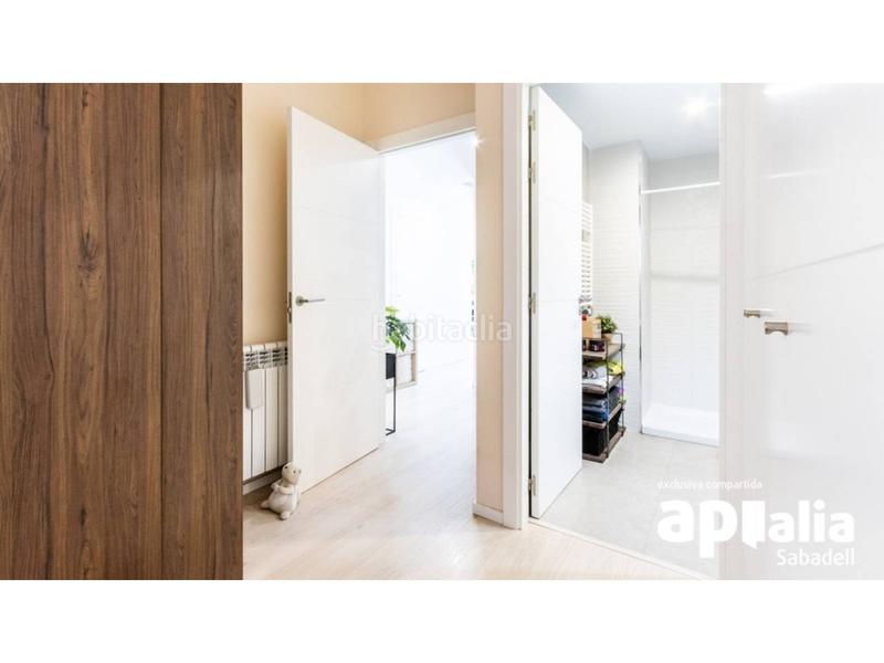 Foto b663d2f2-8bb2-476c-9d95-303be65f96e6. Etagenwohnung mit heizung parking pool in Eixample Sabadell