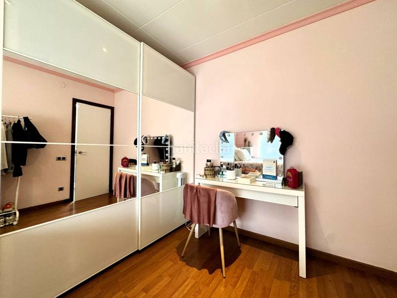 Foto ae5fbb2a-de3a-42a5-a457-20ca3a224bf8. Casa a schiera con parcheggio in Creu Alta Sabadell