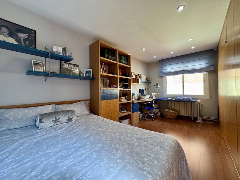 Foto cbf8d620-5051-40c0-a44a-73fe6be8c91a. Casa a schiera con parcheggio in Creu Alta Sabadell