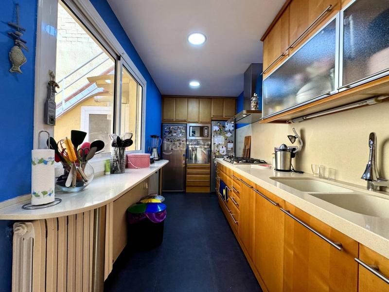 Foto fffe7466-7e8b-41ce-a6e3-7cbbf2f42e0c. Casa a schiera con parcheggio in Creu Alta Sabadell