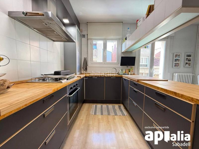 Foto 8534c55b-70ee-4931-9112-dd221023a368. Maison avec chauffage parking dans Creu Alta Sabadell