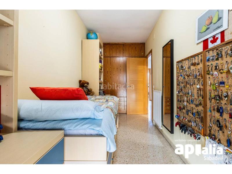 Foto 0587fbbf-bb48-4270-85e3-6c6e9e1cad63. Haus mit heizung parking in Creu Alta Sabadell