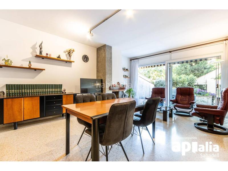 Foto 8916ceae-5a1a-408f-a049-caae63672120. Haus mit heizung parking in Creu Alta Sabadell