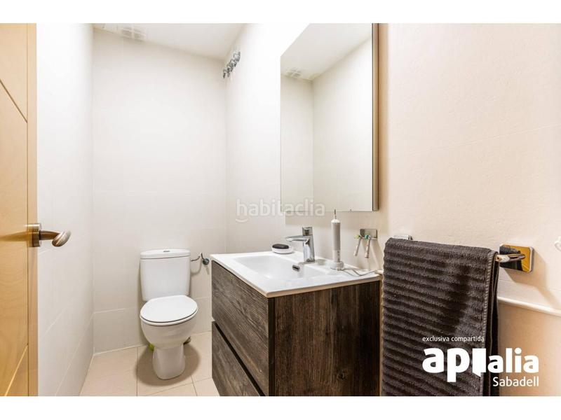 Foto 8abd7e30-7006-4695-90a2-d117c1696c8f. Haus mit heizung parking in Creu Alta Sabadell