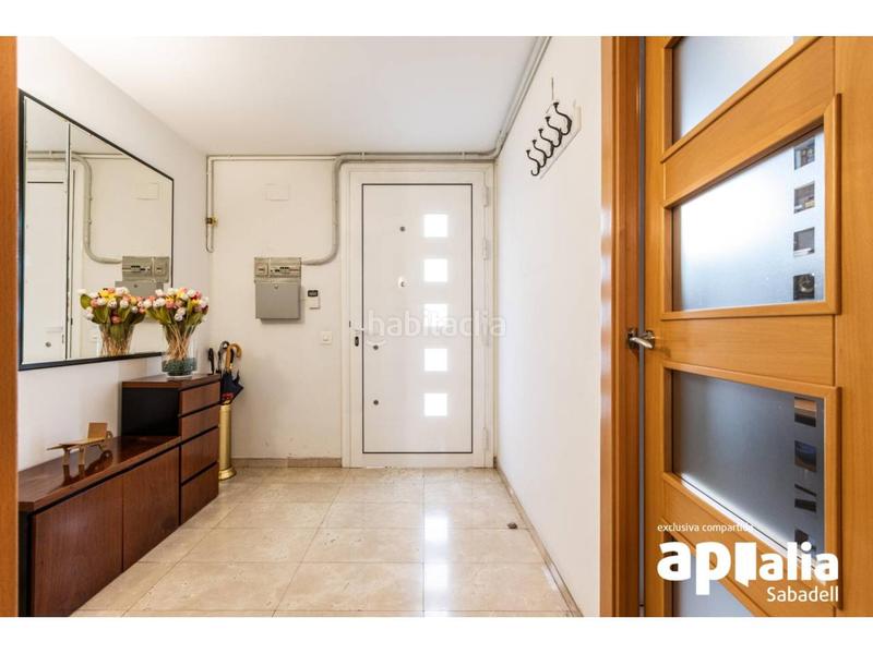 Foto 9a9467a8-deb3-411e-85ef-dba5d92ffc70. Haus mit heizung parking in Creu Alta Sabadell