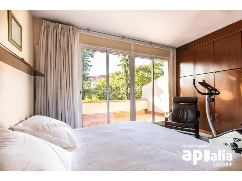 Foto 9f91ec3c-f977-49e7-bb69-32f8ec02789c. Haus mit heizung parking in Creu Alta Sabadell