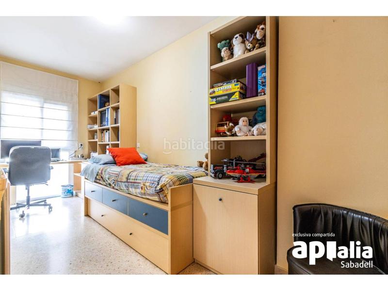 Foto b81796ad-eed1-403e-b8cc-4db1ea2c4a21. Haus mit heizung parking in Creu Alta Sabadell