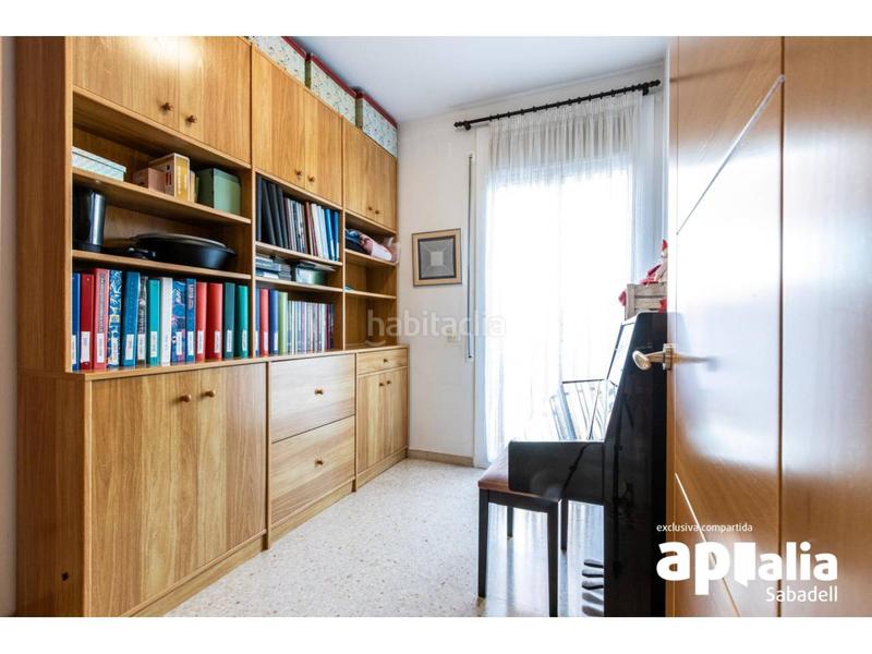 Foto bbf4d5ee-2b8a-42fc-afdd-0e97090372d7. Haus mit heizung parking in Creu Alta Sabadell
