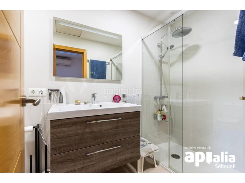 Foto bed6d83d-8048-4b4f-9d8e-375f1fcc9192. Haus mit heizung parking in Creu Alta Sabadell