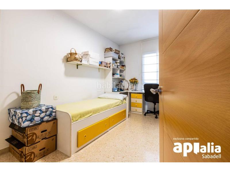 Foto cedfca6f-9a8a-45bf-99f4-161554c7373c. Haus mit heizung parking in Creu Alta Sabadell