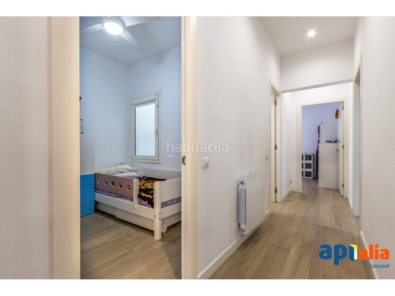 Foto 18f2b5f2-8736-4472-a9e5-ebf56d19f413. Casa amb calefacció aparcament a Centre Sabadell