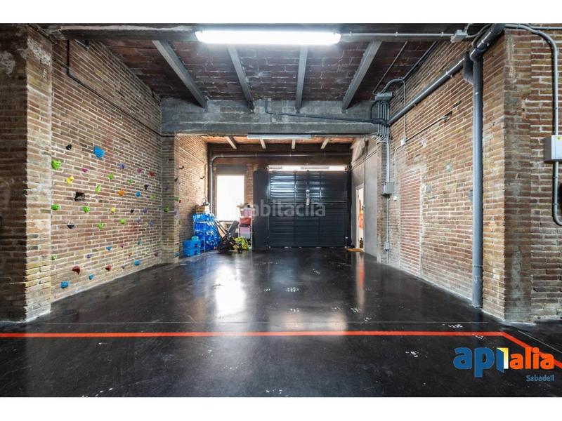 Foto 64d3358e-a909-4e94-aac9-bf9fe95d19eb. Casa amb calefacció aparcament a Centre Sabadell