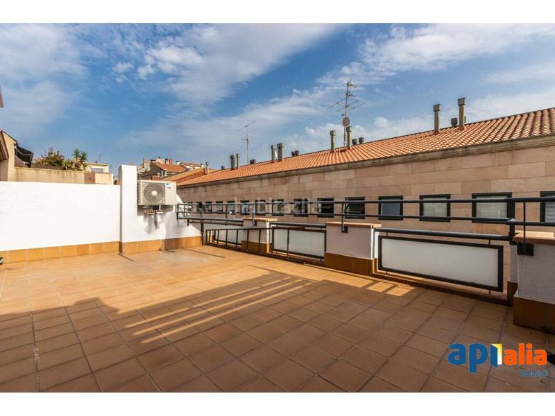 Foto 68e1d577-f985-4c17-9294-ec85efde9da7. Casa amb calefacció aparcament a Centre Sabadell