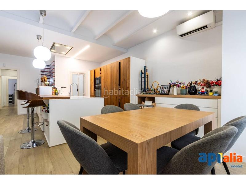 Foto 734dbde0-09f3-4c1c-a43b-01ca48a837b7. Casa amb calefacció aparcament a Centre Sabadell