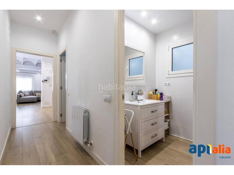 Foto 843a1d00-ccf8-443b-8845-166dafc2c9e0. Casa amb calefacció aparcament a Centre Sabadell