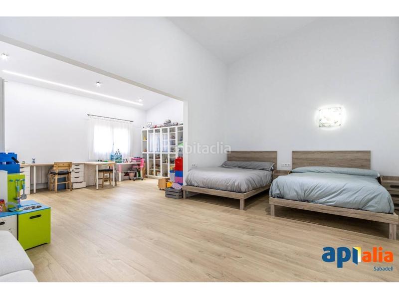 Foto 920cb1b3-106d-4fc7-9f69-835fe0852c5c. Casa amb calefacció aparcament a Centre Sabadell