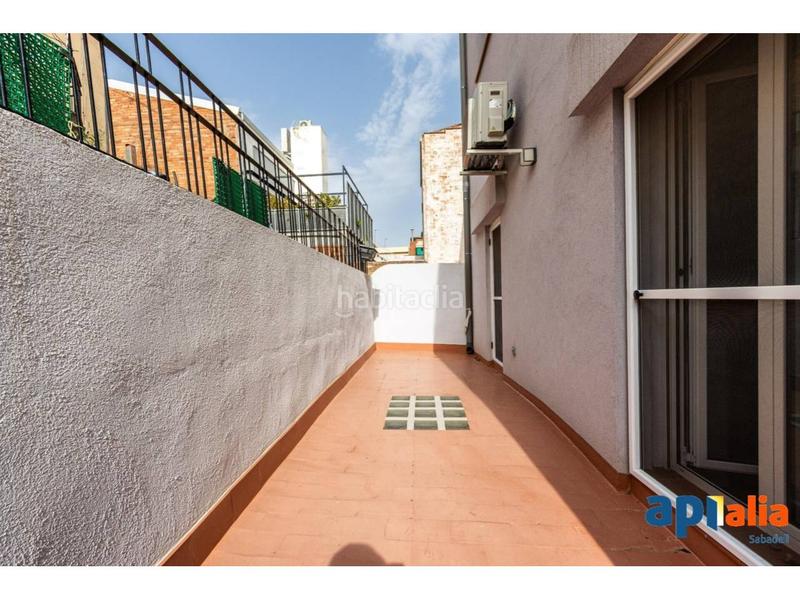 Foto a95365e9-d152-478b-b670-eef8f7085b1e. Casa amb calefacció aparcament a Centre Sabadell