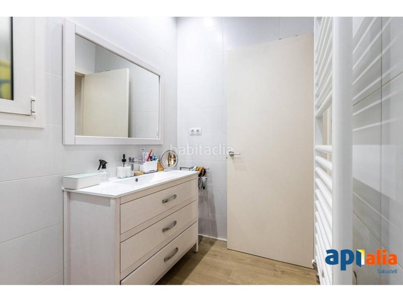 Foto adb27431-0621-4e1e-9a3b-142c056e3e39. Casa amb calefacció aparcament a Centre Sabadell