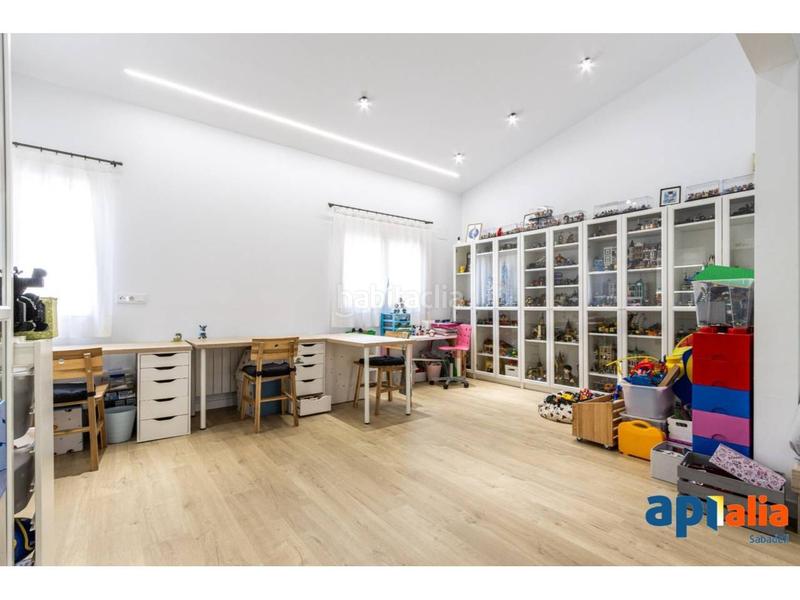 Foto aeaa8b36-229f-40f9-90f6-043e5b1c661e. Casa amb calefacció aparcament a Centre Sabadell