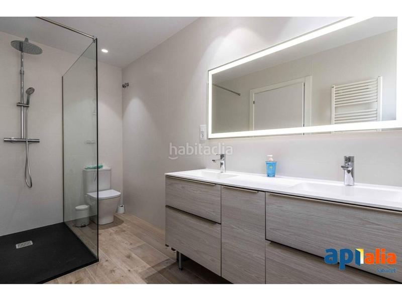 Foto bbaf02b1-69c4-4cfd-9e24-7edcd508dd60. Casa amb calefacció aparcament a Centre Sabadell