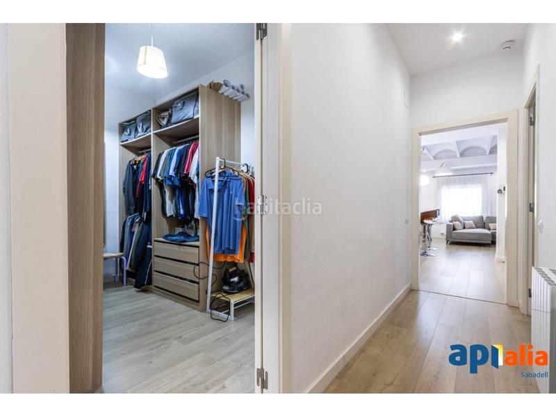 Foto bdfabc3d-fa5c-41aa-b483-dca4175bccc1. Casa amb calefacció aparcament a Centre Sabadell