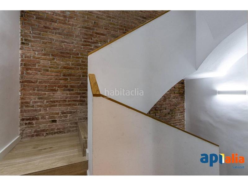 Foto c478c093-b8eb-4e6e-9105-63905fec1691. Casa amb calefacció aparcament a Centre Sabadell