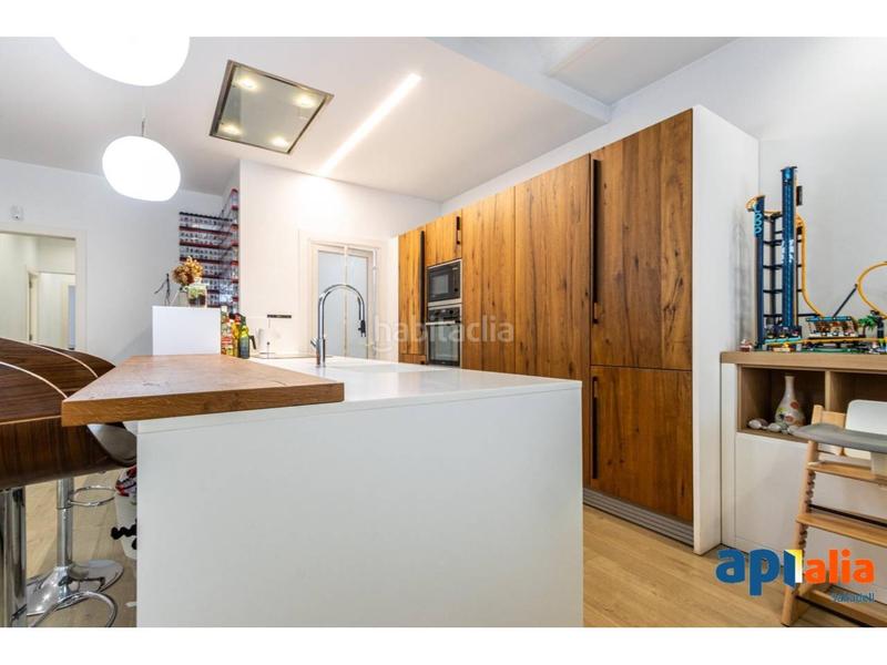 Foto e1004bdf-f54c-4eeb-8504-d3425304d260. Casa amb calefacció aparcament a Centre Sabadell