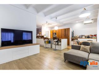 Casa  Valles. Casa centre