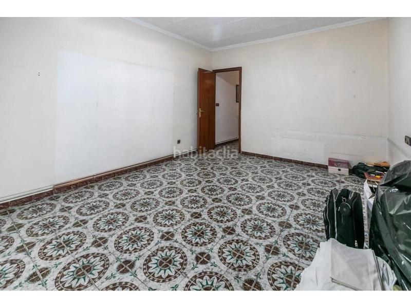 Foto 365f95e3-d770-4873-a9a4-37874db0de7f. Haus mit heizung in Centre Sabadell