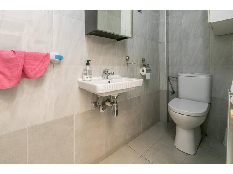 Foto cd6a3c6f-0bee-4cf6-840e-5168b612593b. Haus mit heizung in Centre Sabadell