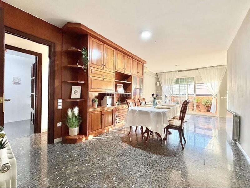 Foto bf7a76a2-93da-43d2-8f99-2970354b6389. Casa con riscaldamento parcheggio in Centre Sant Quirze del Vallès