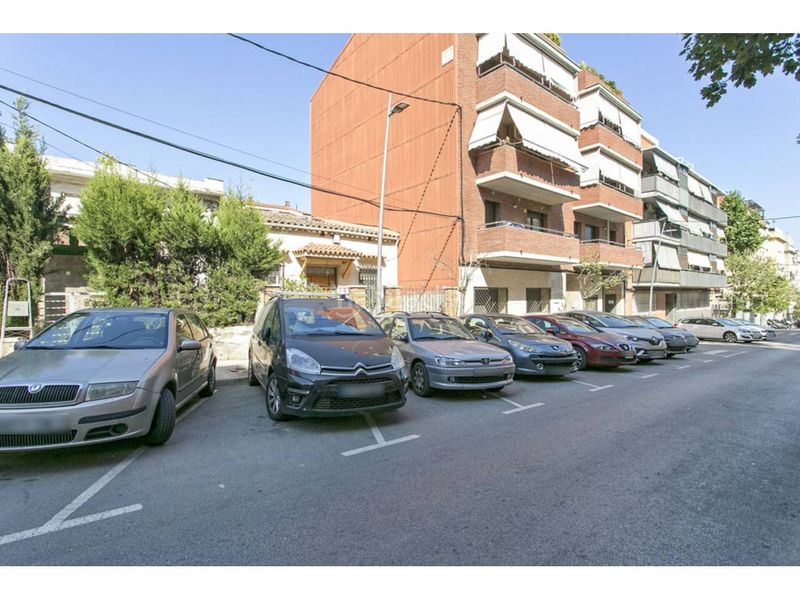 Foto 7f3761f5-ce96-4340-a388-92b5a8700613. Terreny residencial a Pont Vell Ripollet
