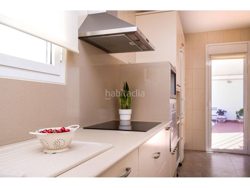 Foto a1298c24-338d-4bf0-9993-39d696fc3186. Casa amb calefacció aparcament a Creu Alta Sabadell